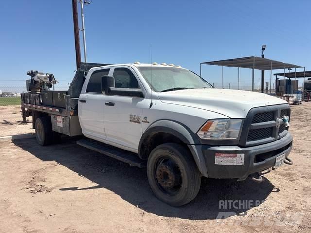 RAM 5500HD Φορτηγά Kαρότσα με ανοιγόμενα πλαϊνά