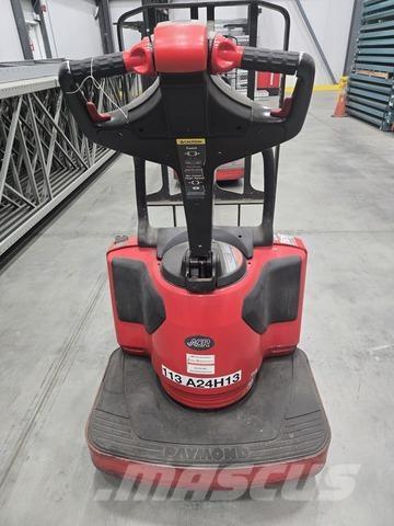 Raymond 8410 Χειροκίνητο ανυψωτικό αμαξίδιο