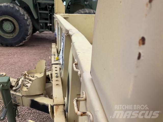  Raytheon M1102 Λοιπές ρυμούλκες
