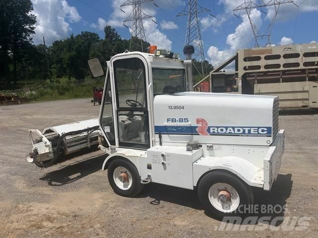 Roadtec FB-85 Εσωτερικές σκούπες