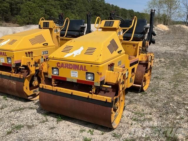 Sakai SW330 Οδοστρωτήρες διπλού κυλίνδρου