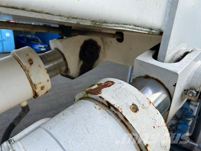 Scania P113ML Εναέριες πλατφόρμες τοποθετημένες σε φορτηγό