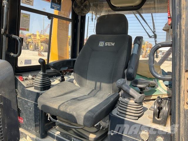 SEM 822D Μπουλντόζες με ερπύστριες