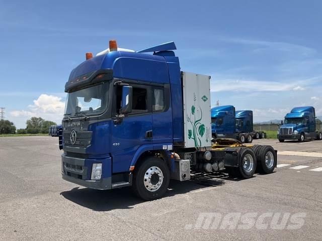 Shacman X3000 Καμπίνες και εσωτερικό