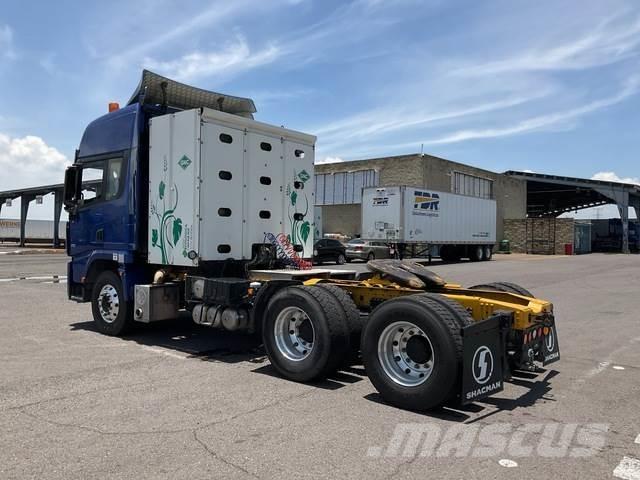 Shacman X3000 Καμπίνες και εσωτερικό