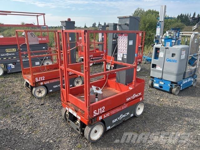 SkyJack SJ12 Ανυψωτήρες με κατακόρυφους πυλώνες