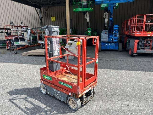 SkyJack SJ12 Ανυψωτήρες με κατακόρυφους πυλώνες