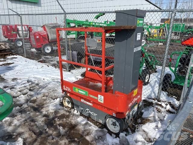SkyJack SJ16 Ανυψωτήρες με κατακόρυφους πυλώνες