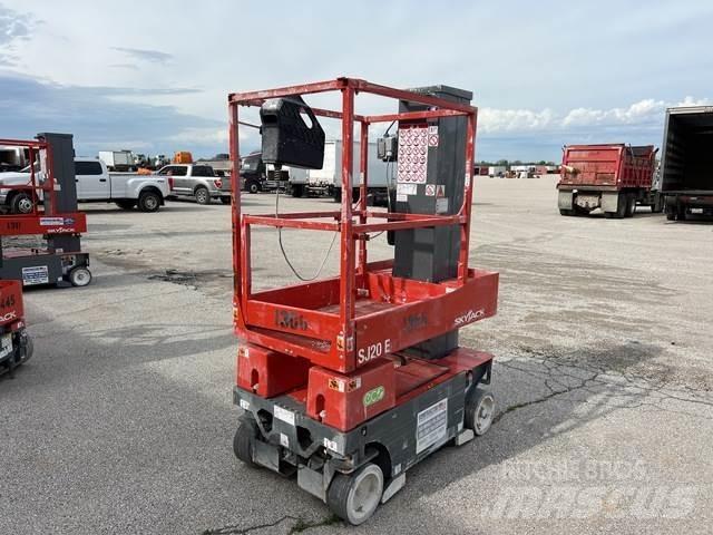 SkyJack SJ20E Ανυψωτήρες με κατακόρυφους πυλώνες