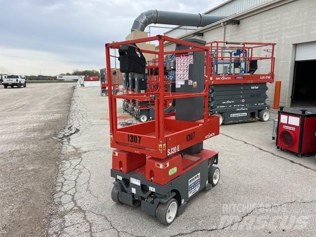 SkyJack SJ20E Ανυψωτήρες με κατακόρυφους πυλώνες