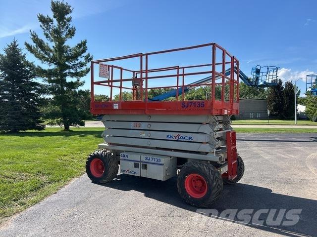 SkyJack SJ7135 Ανυψωτήρες ψαλιδωτής άρθρωσης