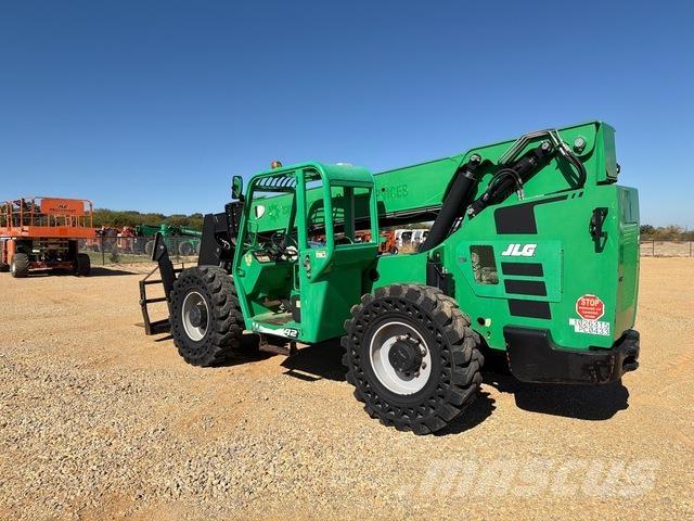 SkyTrak 10042 Τηλεσκοπικοί ανυψωτές