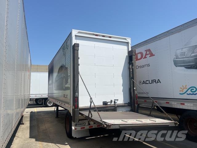 Strick  Ρυμούλκες κλούβα