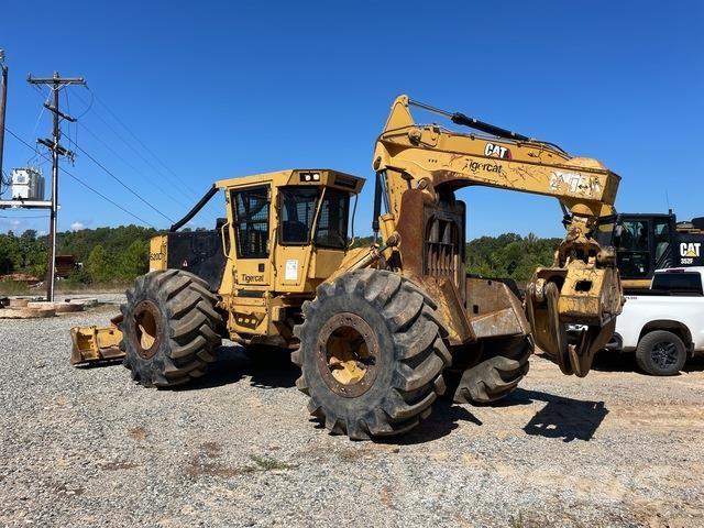 Tigercat 620D Μετατοπιστές