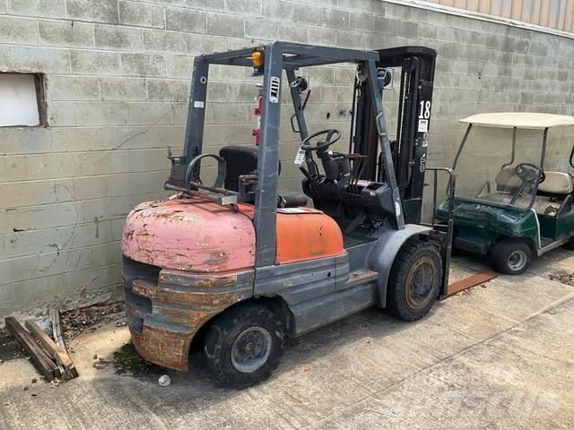 Toyota 6FGU30 Κατασκευές - Άλλα
