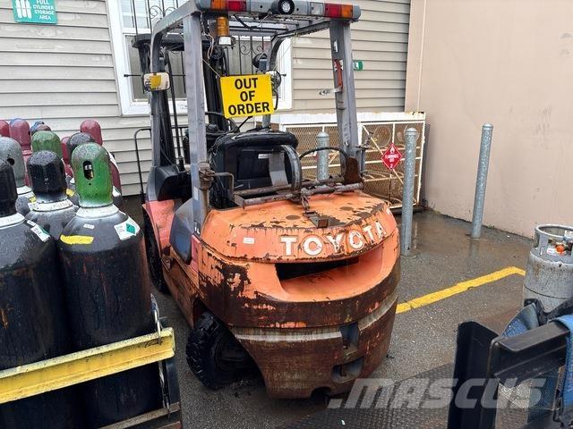 Toyota 7FGU25 Περονοφόρα ανυψωτικά κλαρκ - άλλα