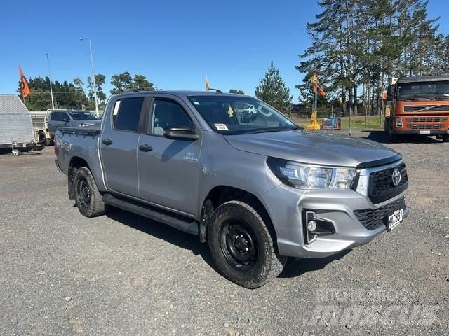 Toyota HiLux Pickup/Αγροτικό