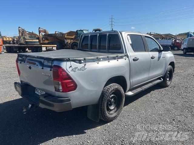 Toyota HiLux Pickup/Αγροτικό
