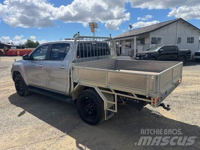 Toyota HiLux Pickup/Αγροτικό