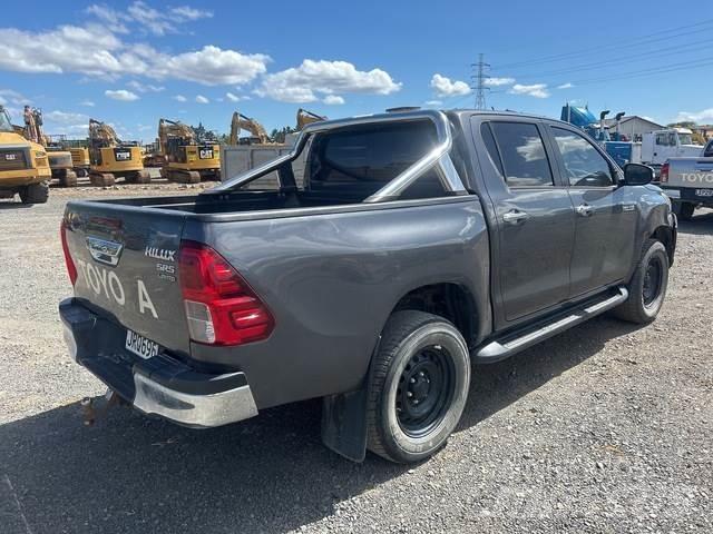 Toyota HiLux Pickup/Αγροτικό