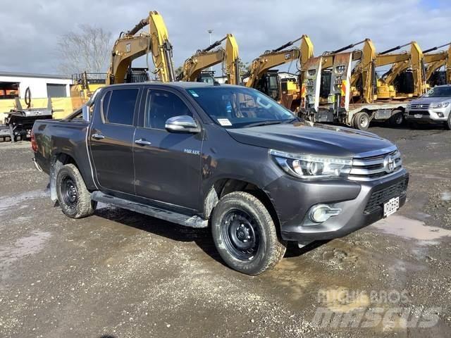 Toyota HiLux Pickup/Αγροτικό