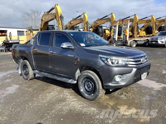Toyota HiLux Pickup/Αγροτικό