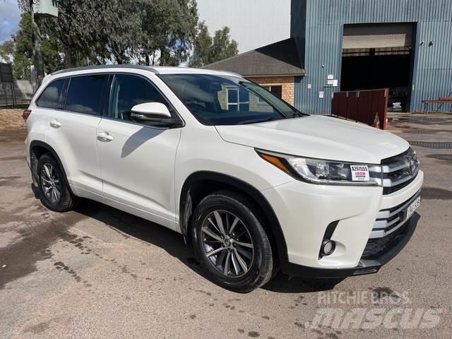 Toyota Kluger Αυτοκίνητα