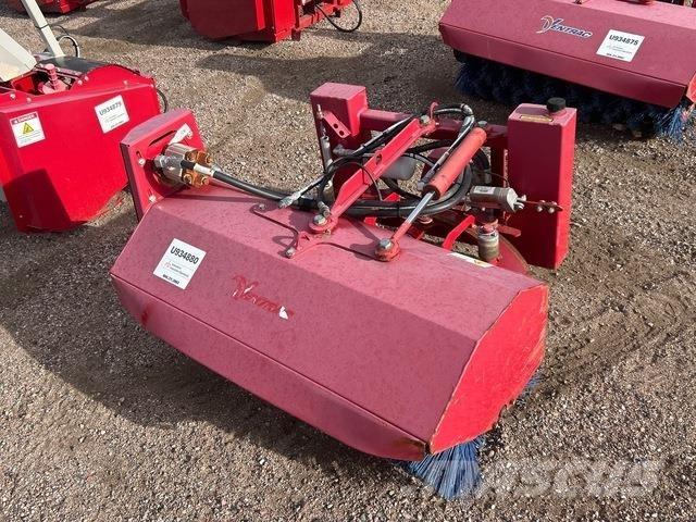 Ventrac NJ380 Ψήκτρες