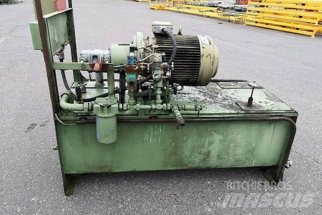 Vickers V2020 Κατασκευές - Άλλα