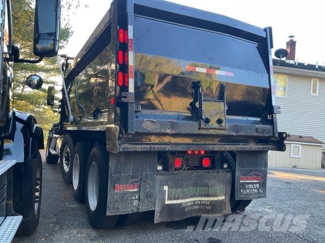 Volvo VHD Φορτηγά Ανατροπή