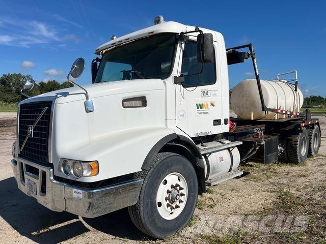 Volvo VHD64 Φορτηγά φόρτωσης κάδων