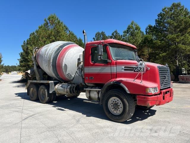 Volvo VHD64B Άλλα Φορτηγά