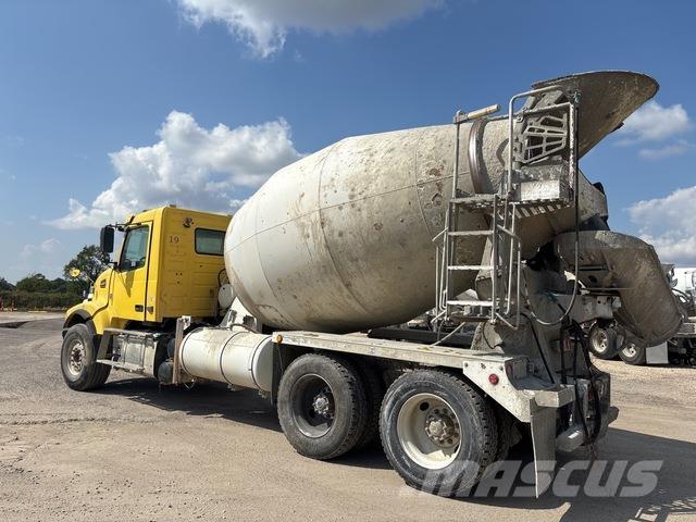 Volvo VHD64F Άλλα Φορτηγά