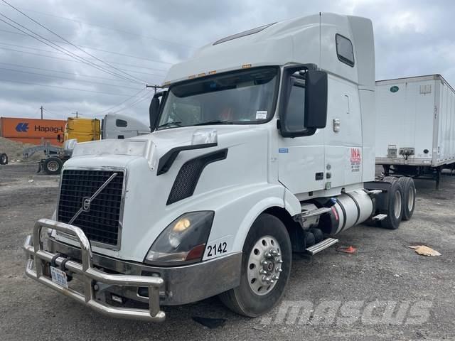 Volvo VLN670 Τράκτορες