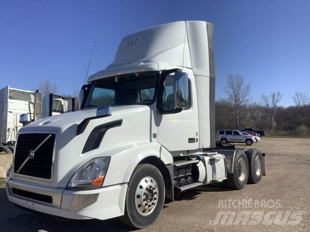 Volvo VNL Τράκτορες