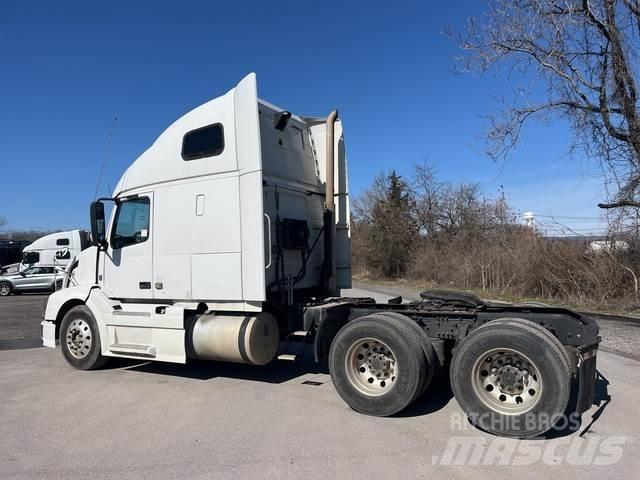 Volvo VNL Τράκτορες