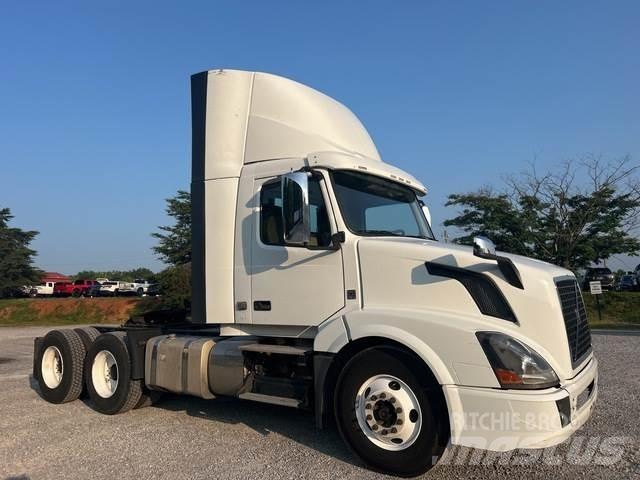 Volvo VNL Τράκτορες
