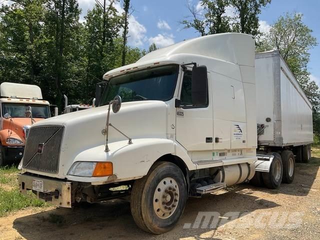 Volvo VNL Τράκτορες