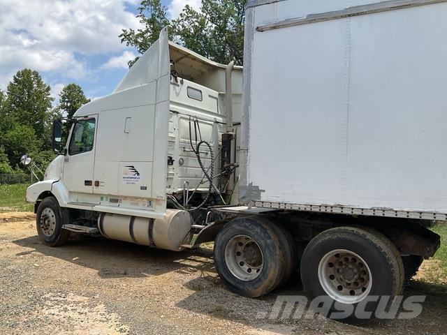 Volvo VNL Τράκτορες