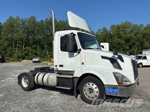 Volvo VNL Τράκτορες