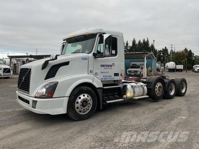 Volvo VNL Τράκτορες