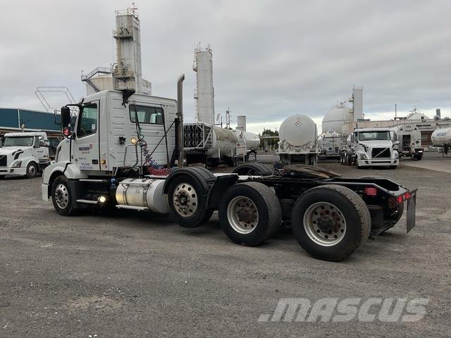 Volvo VNL Τράκτορες