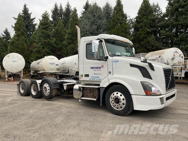 Volvo VNL Τράκτορες