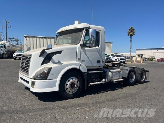Volvo VNL Τράκτορες