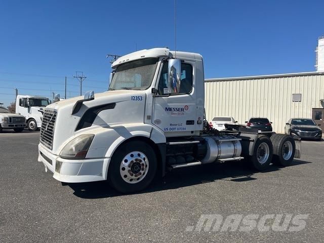 Volvo VNL Τράκτορες