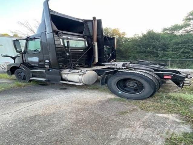 Volvo VNL Τράκτορες