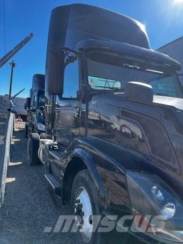 Volvo VNL Τράκτορες