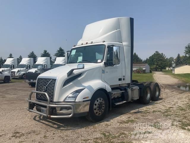 Volvo VNL 300 Τράκτορες