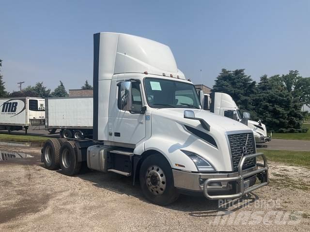 Volvo VNL 300 Τράκτορες