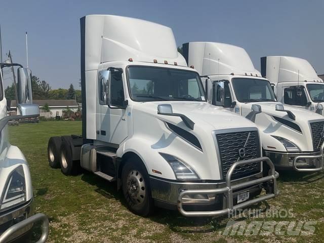Volvo VNL 300 Τράκτορες